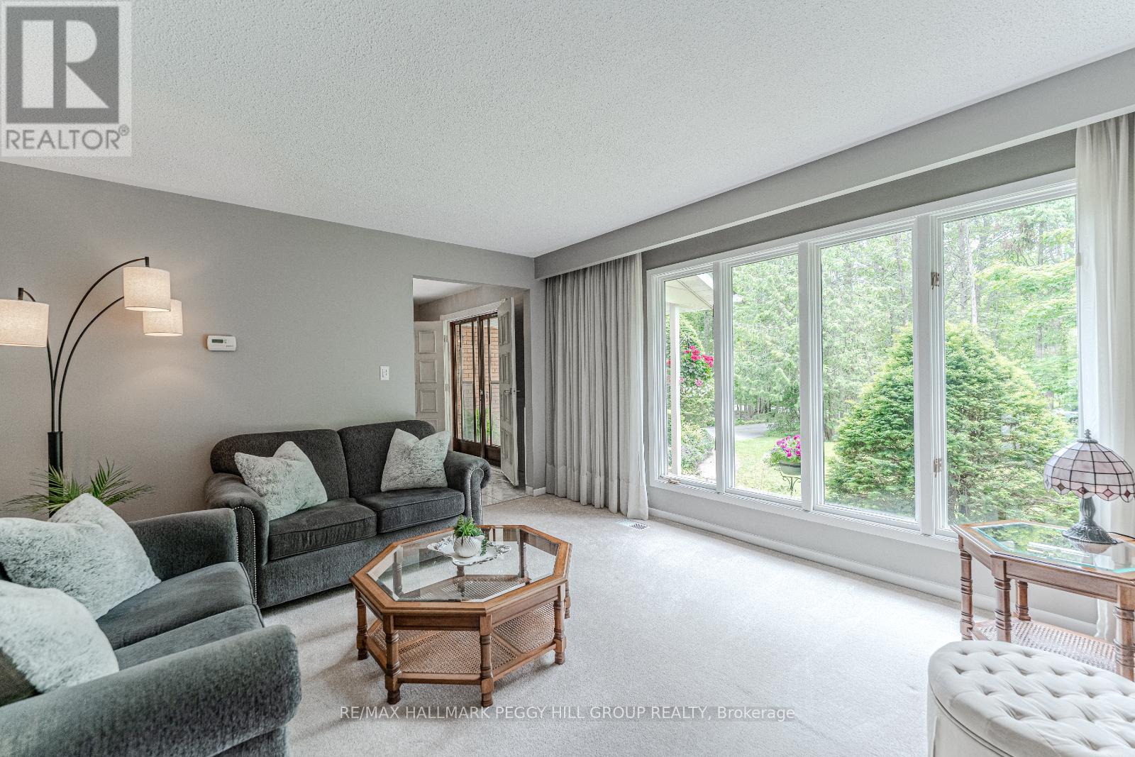Photo 10 of 102 Tudhope Boulevard, Oromedonte ON