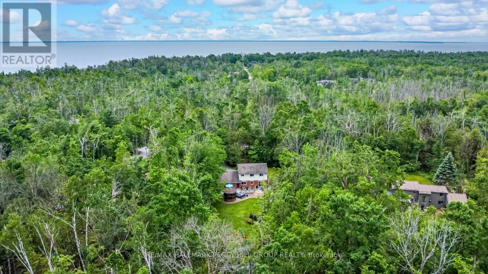 Photo 2 of 102 Tudhope Boulevard, Oromedonte ON