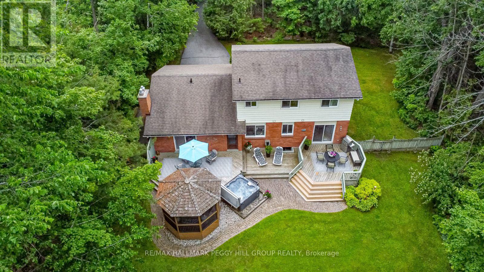 Photo 31 of 102 Tudhope Boulevard, Oromedonte ON