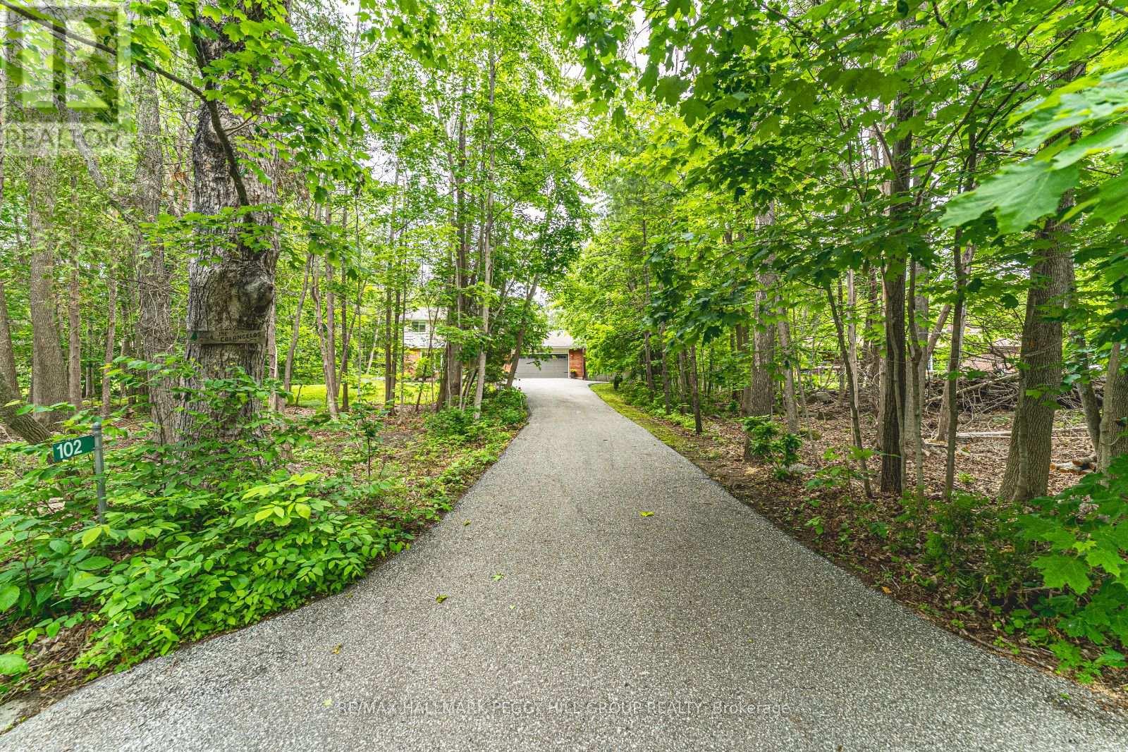 Photo 32 of 102 Tudhope Boulevard, Oromedonte ON