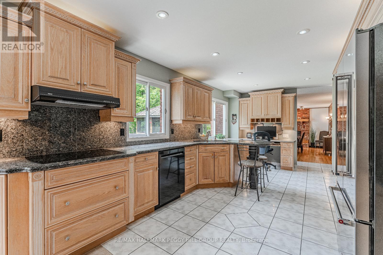 Photo 6 of 102 Tudhope Boulevard, Oromedonte ON