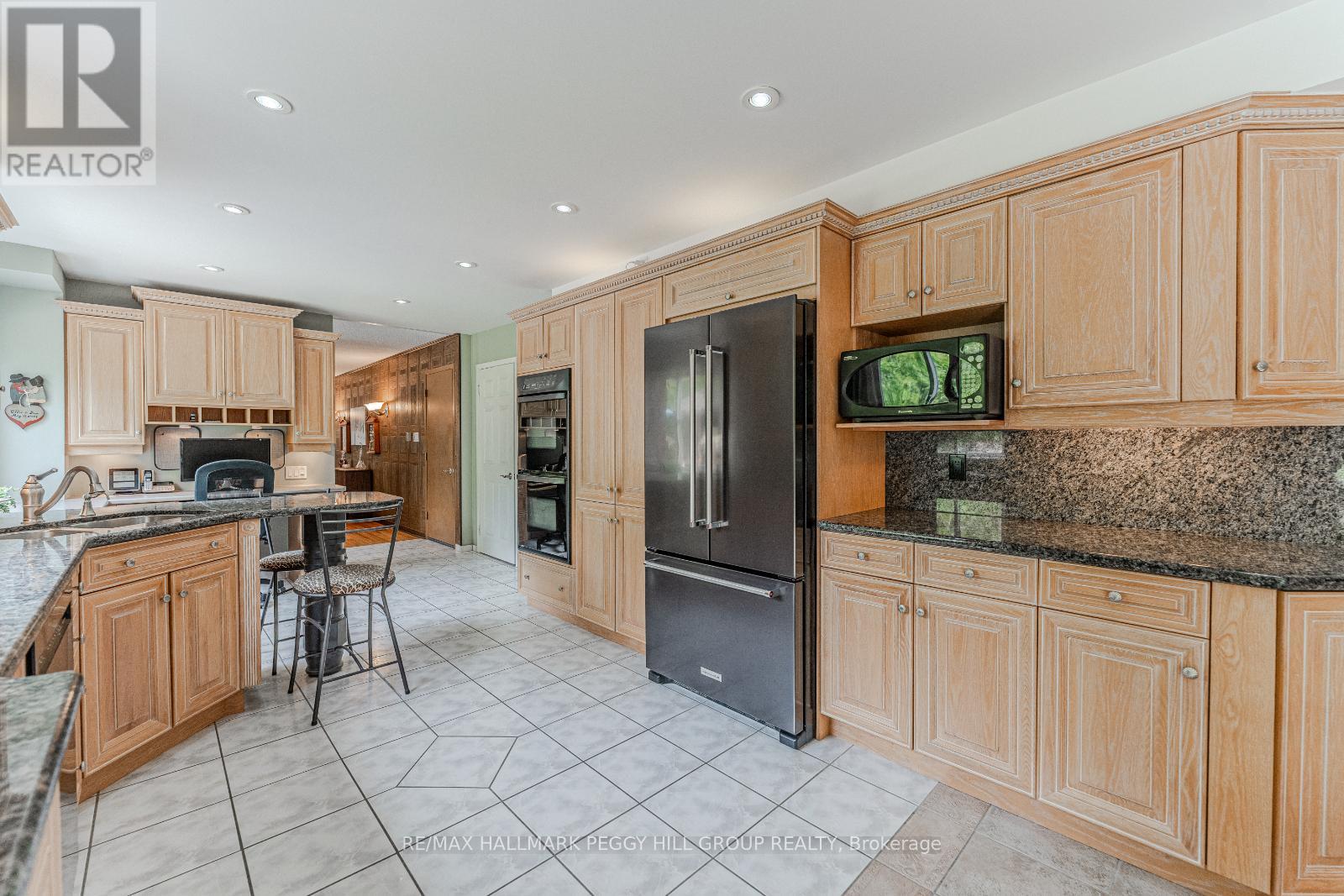 Photo 7 of 102 Tudhope Boulevard, Oromedonte ON