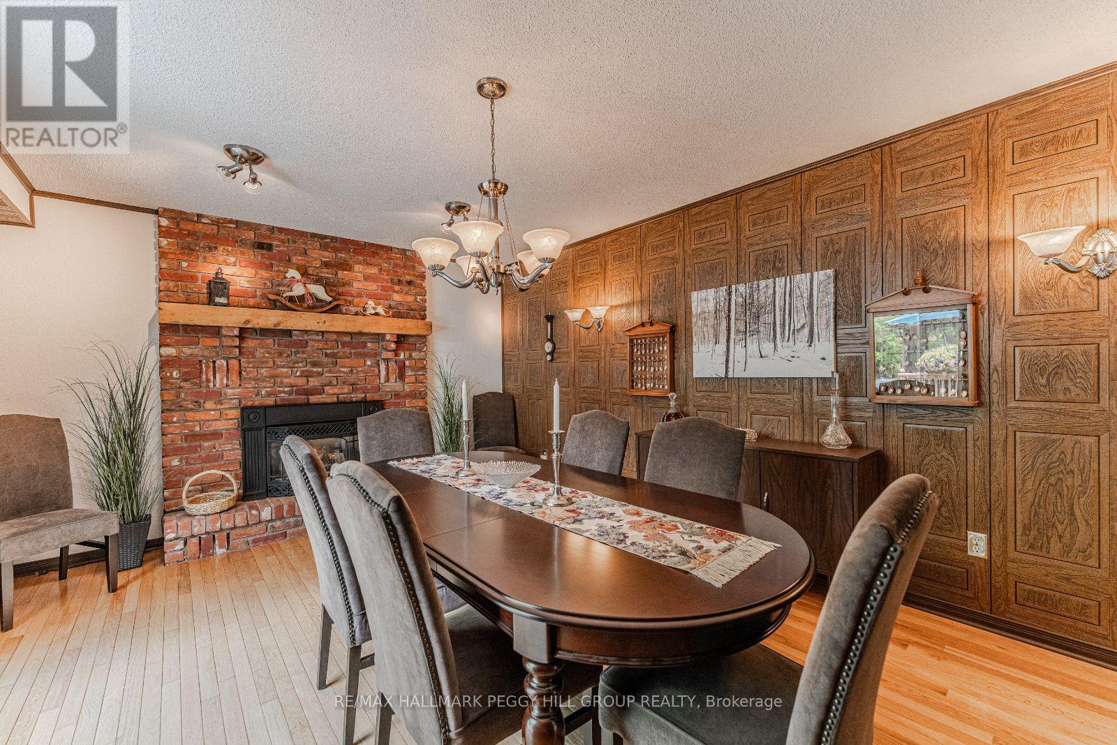 Photo 8 of 102 Tudhope Boulevard, Oromedonte ON