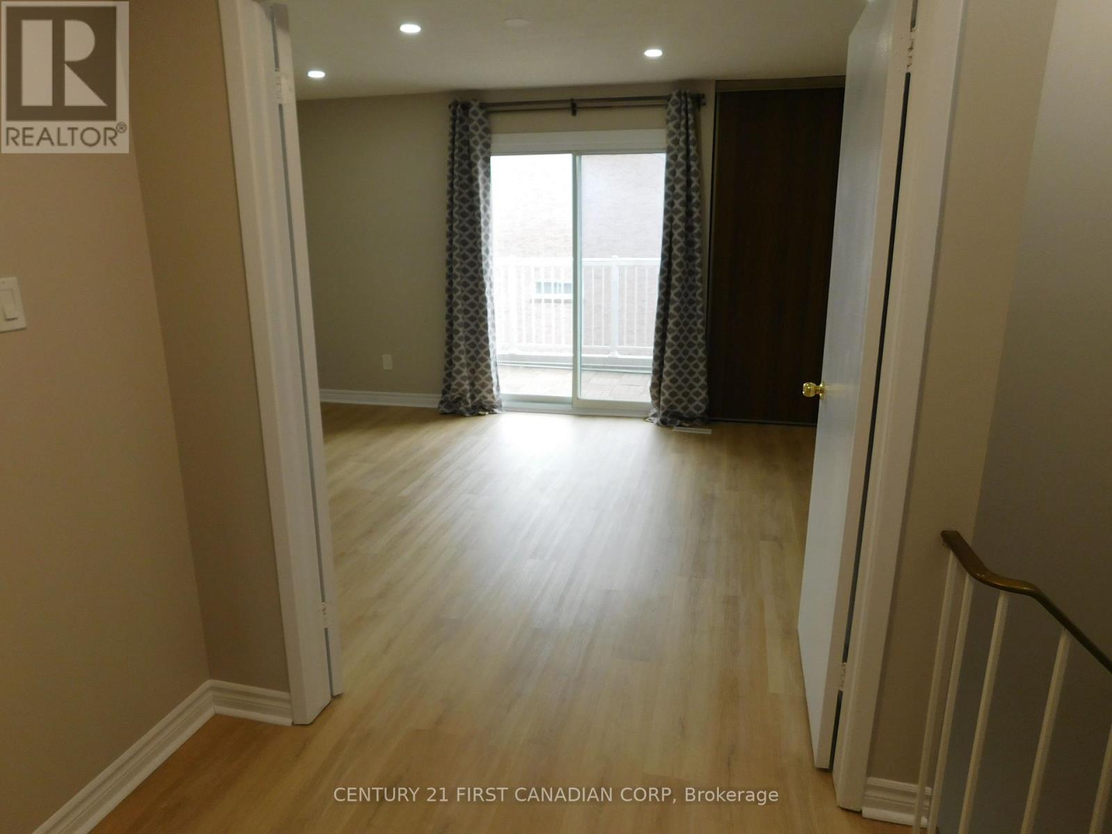 Photo 19 of 2 500 Osgoode Drive, London South ON