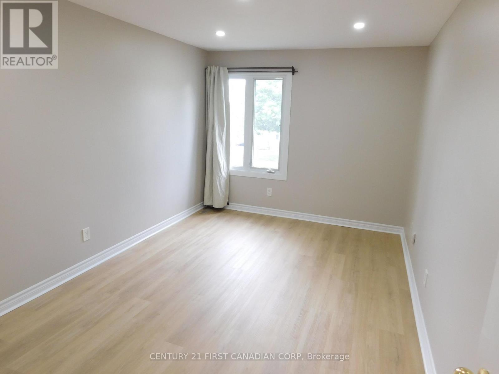 Photo 21 of 2 500 Osgoode Drive, London South ON