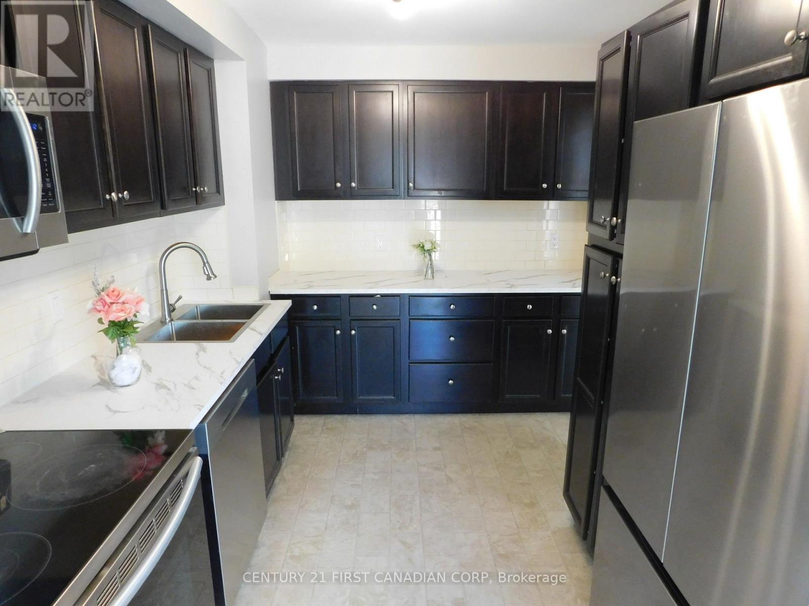 Photo 9 of 2 500 Osgoode Drive, London South ON