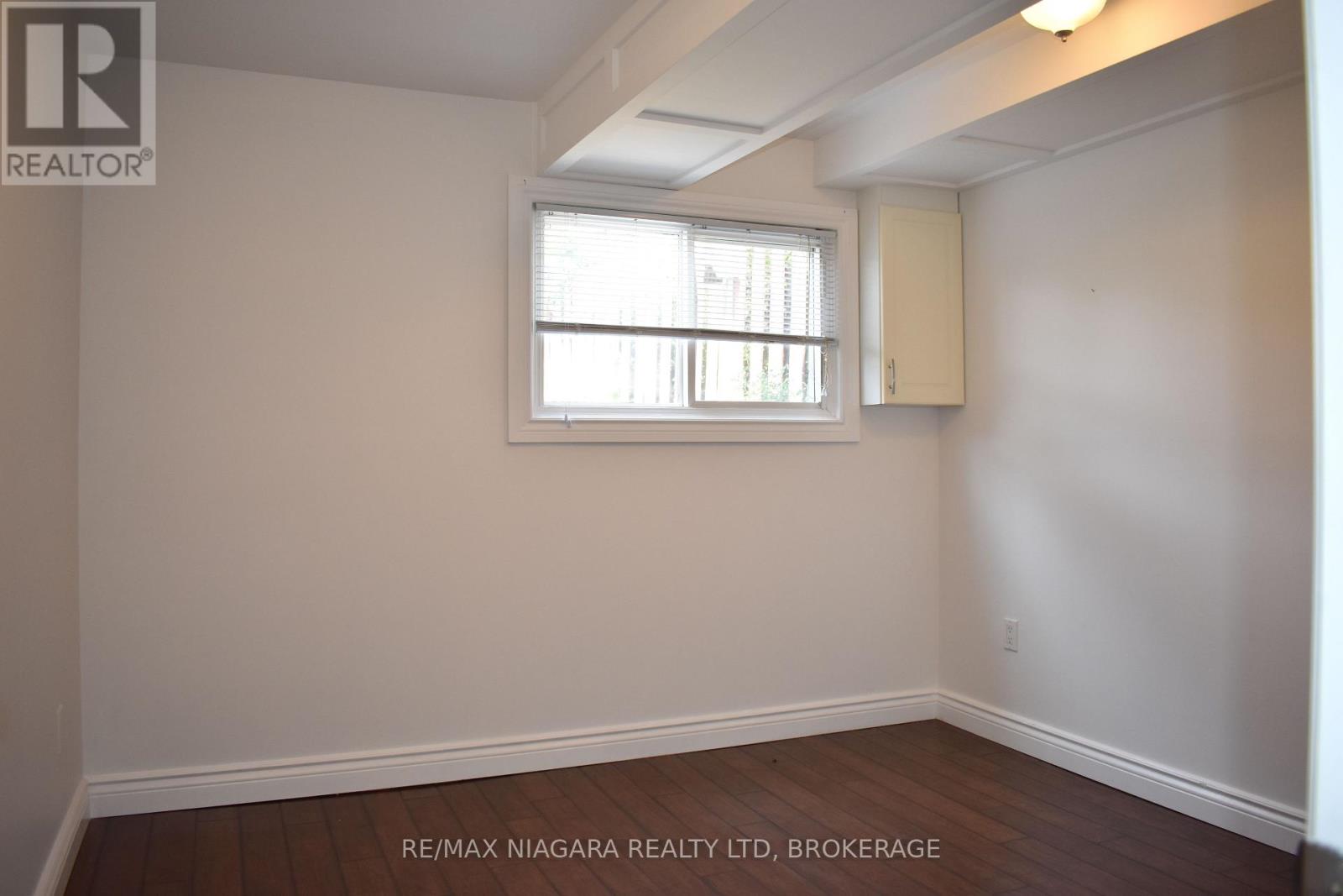 Photo 20 of 34 Barry Street, St Catharines ON