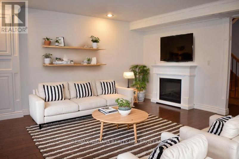 Photo 7 of 34 Barry Street, St Catharines ON