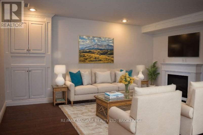 Photo 9 of 34 Barry Street, St Catharines ON