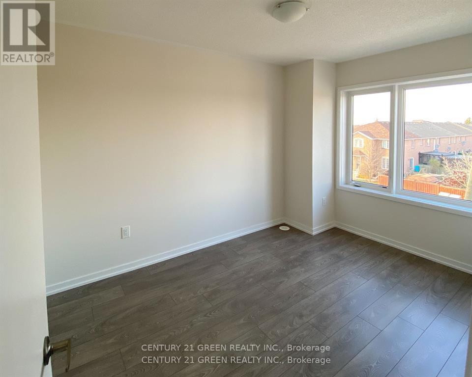 Photo 20 of 142 Landsbridge Street, Caledon ON