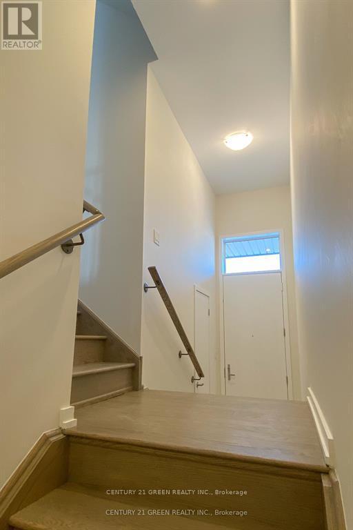 Photo 22 of 142 Landsbridge Street, Caledon ON