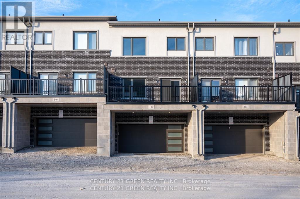 Photo 27 of 142 Landsbridge Street, Caledon ON