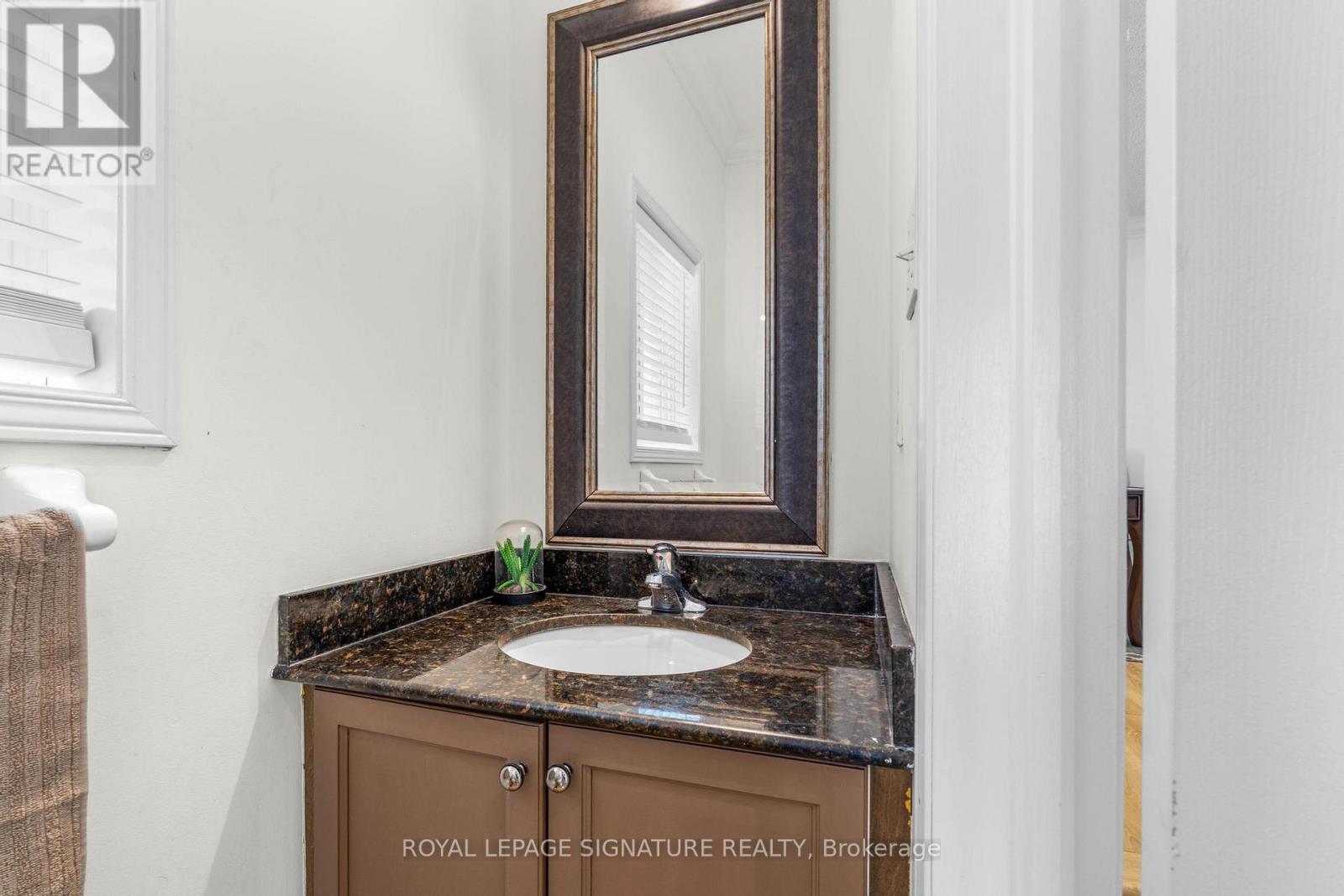 Photo 16 of 3940 Skyview Street, Mississauga ON