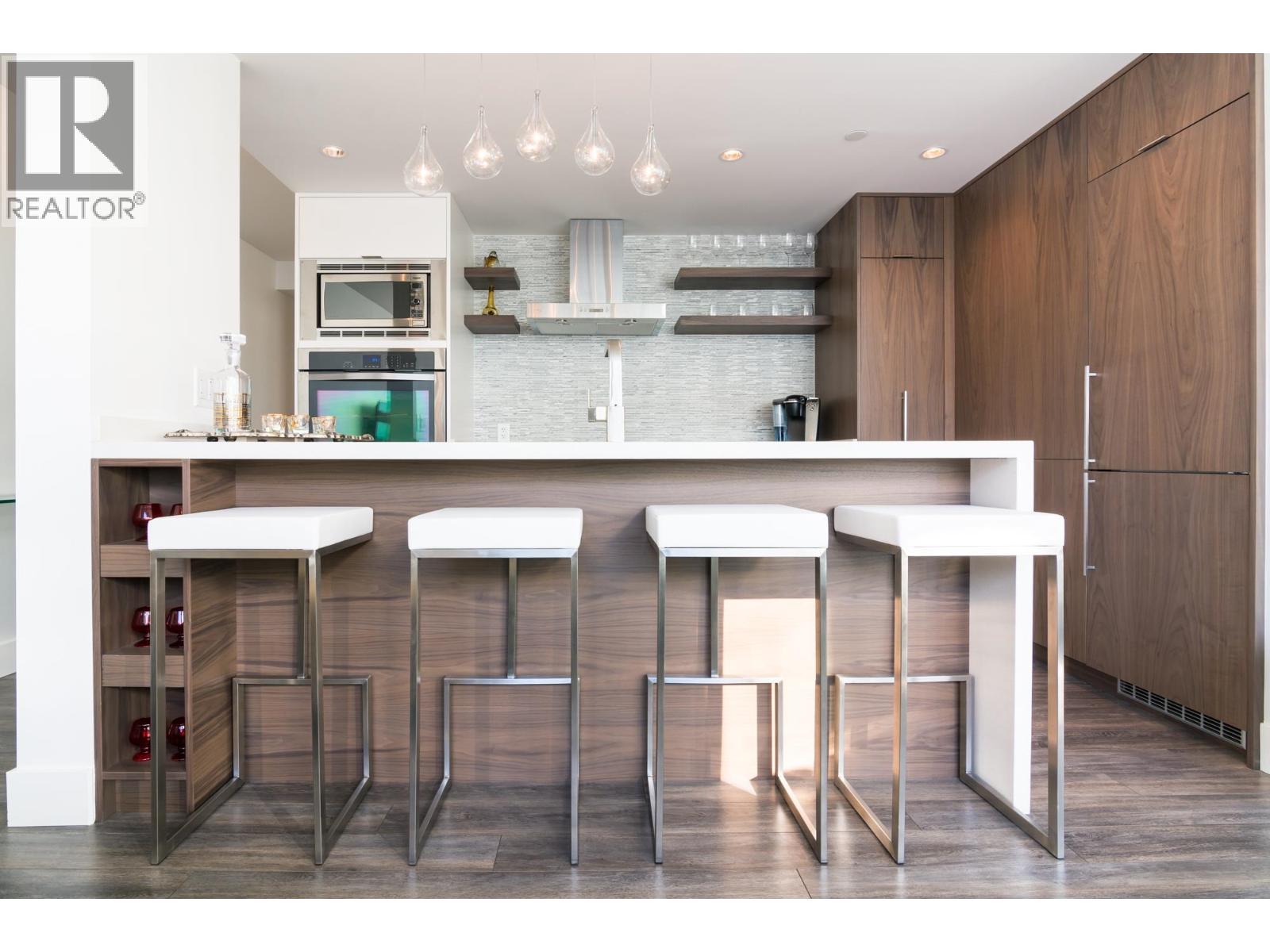 Photo 7 of 305 928 Beatty Street, Vancouver BC