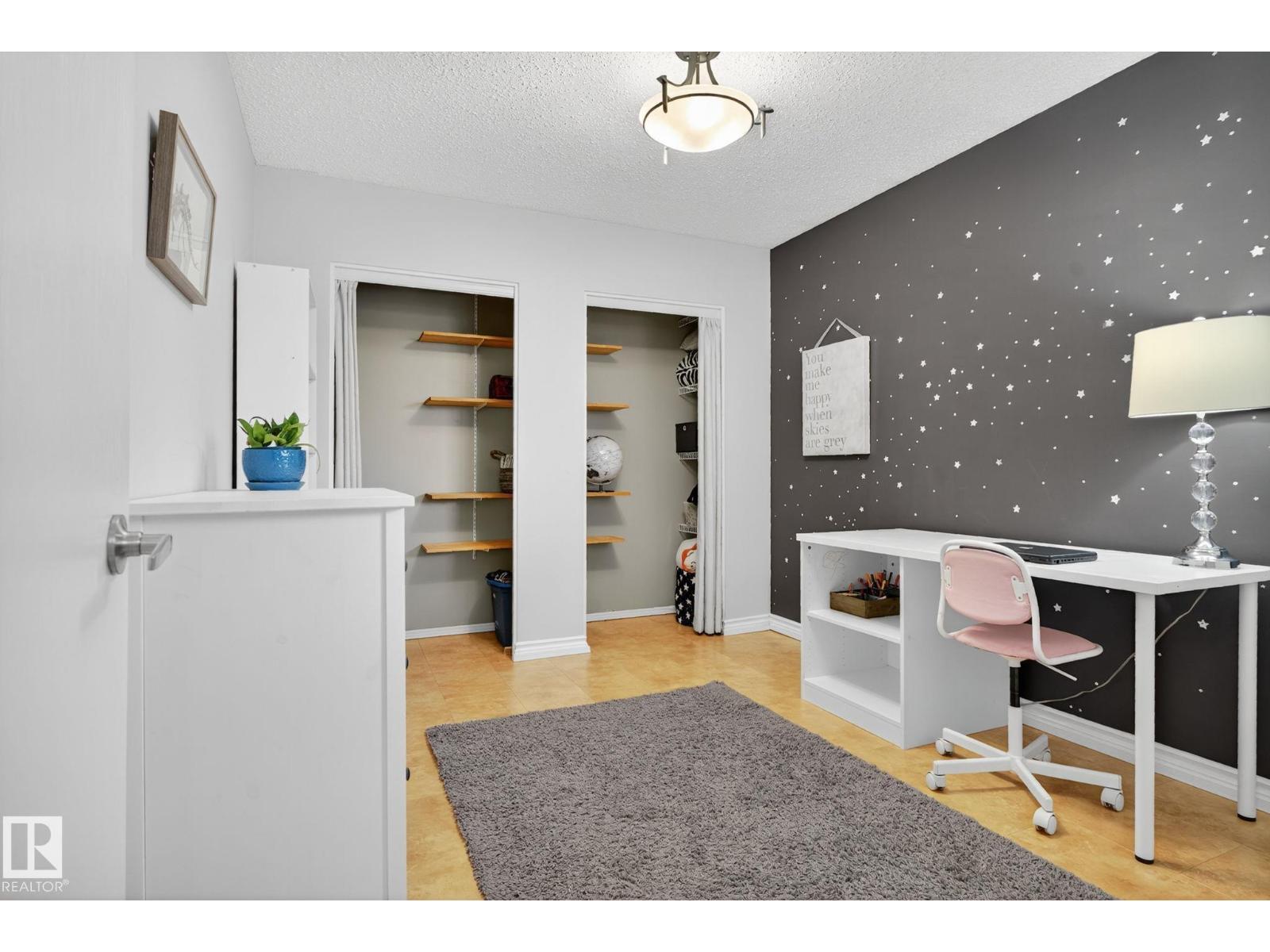 Single Family House for Sale in   AV NW Edmonton 