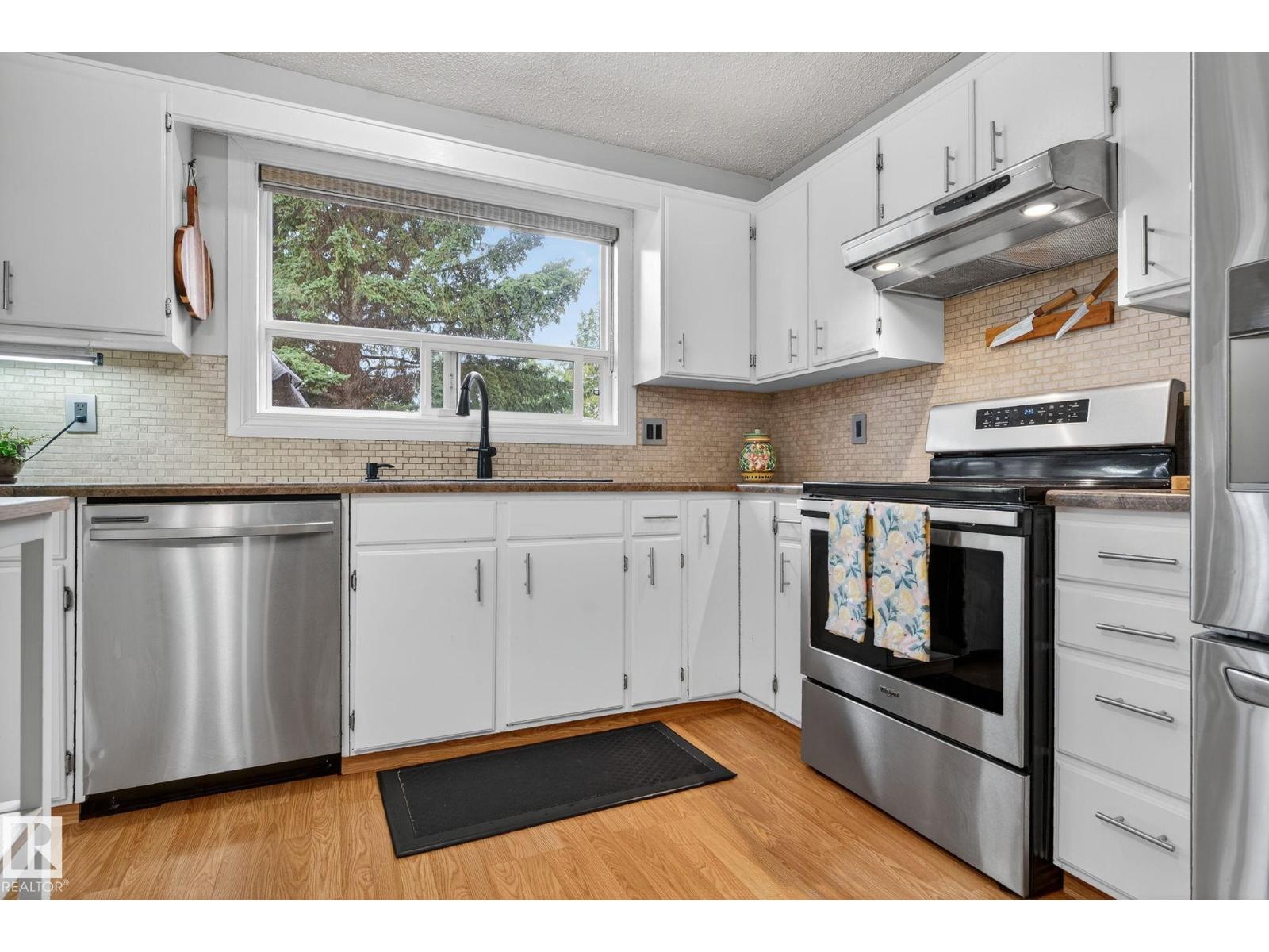 Single Family House for Sale in   AV NW Edmonton 