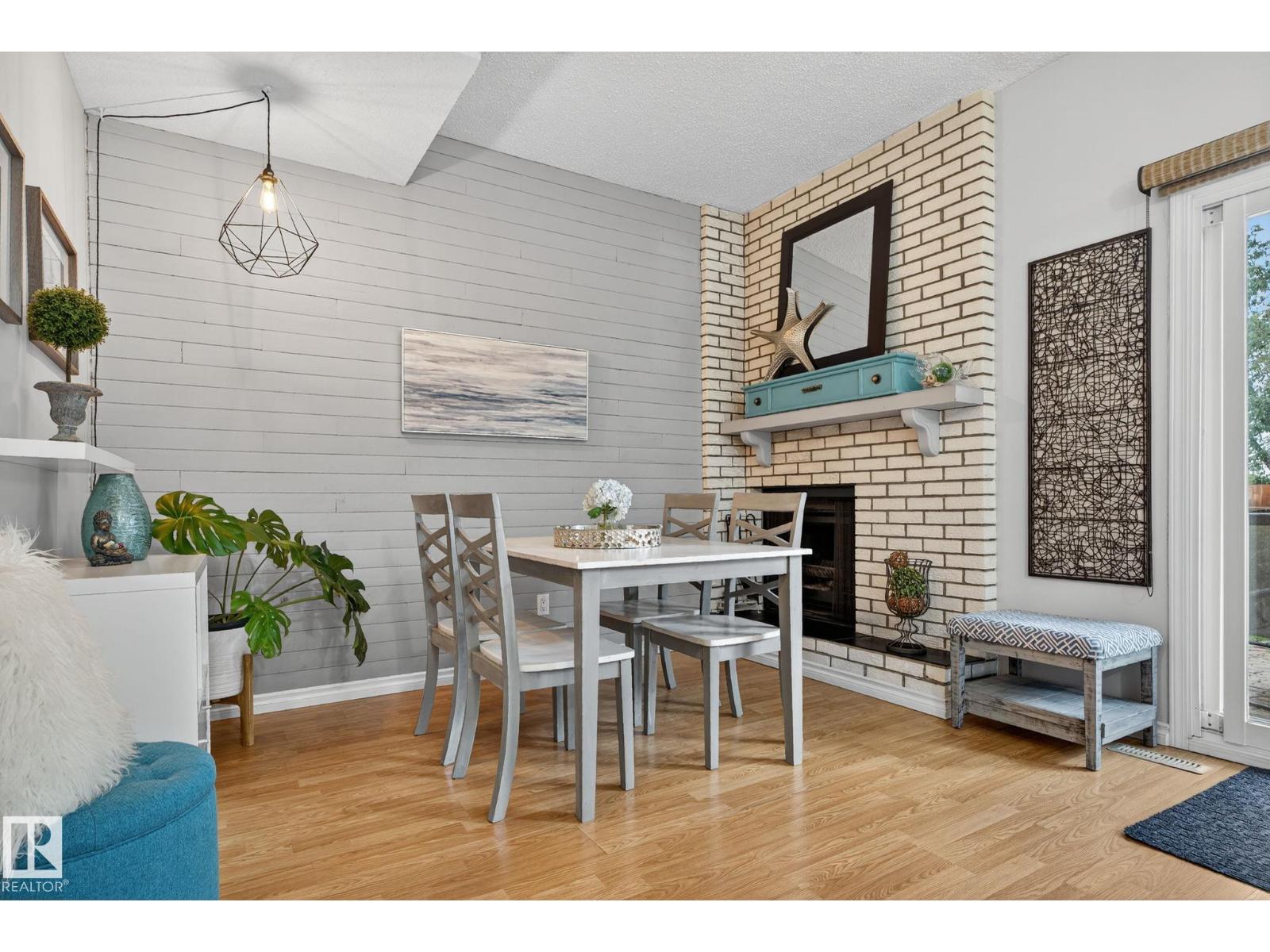 Single Family House for Sale in   AV NW Edmonton 