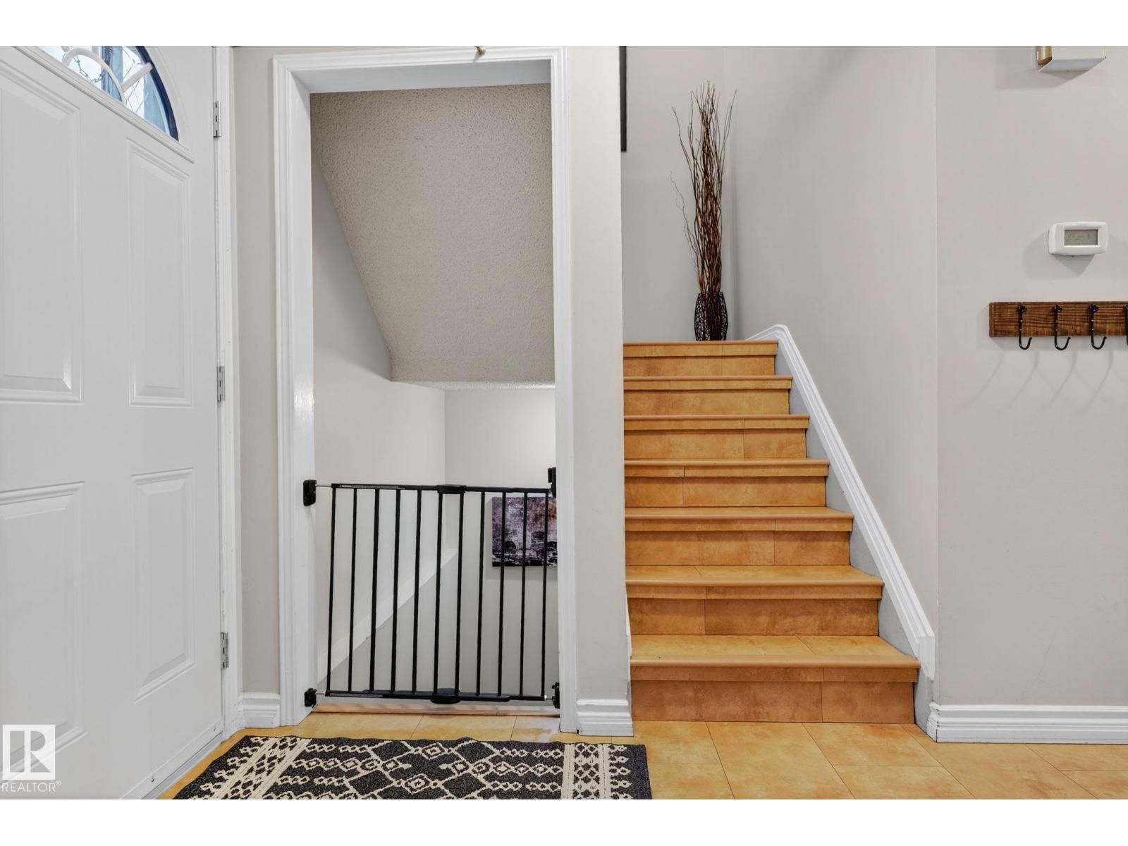 Single Family House for Sale in   AV NW Edmonton 