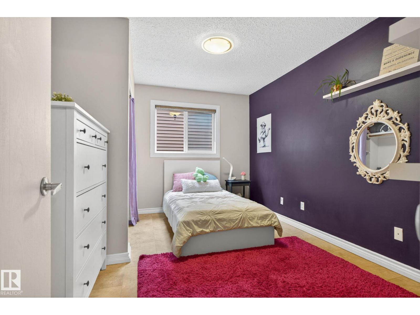 Single Family House for Sale in   AV NW Edmonton 