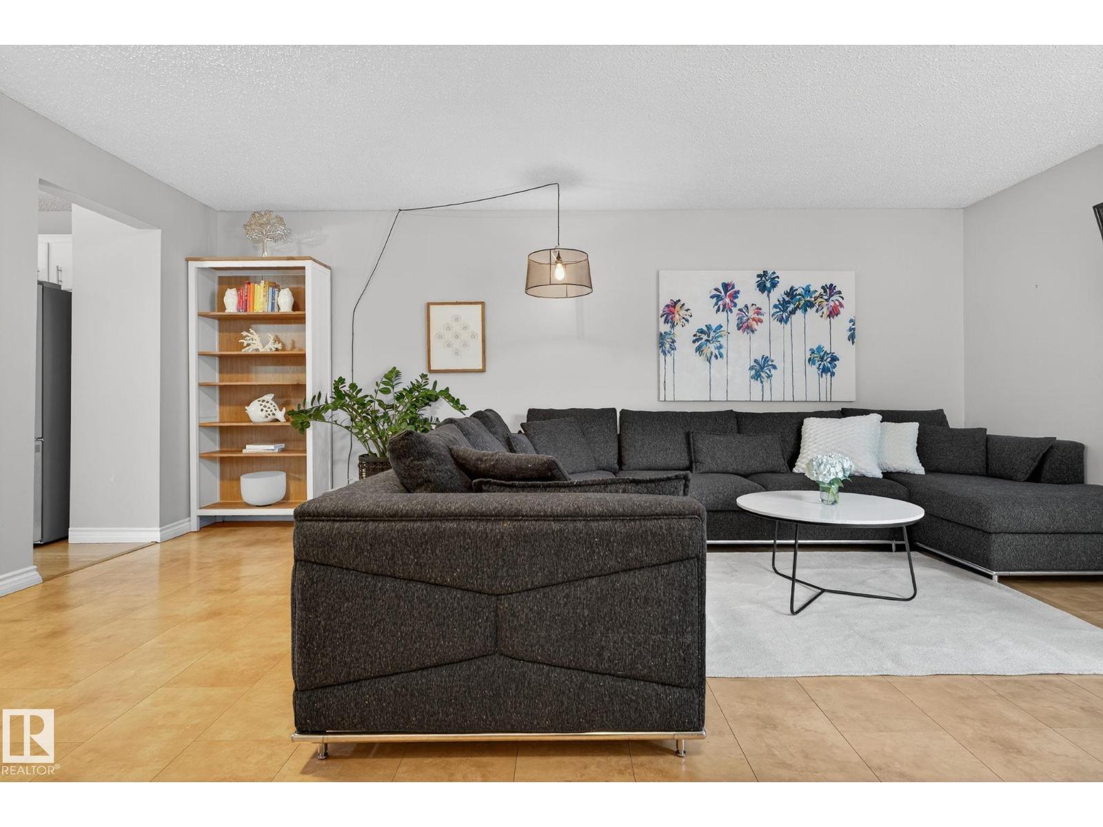Single Family House for Sale in   AV NW Edmonton 