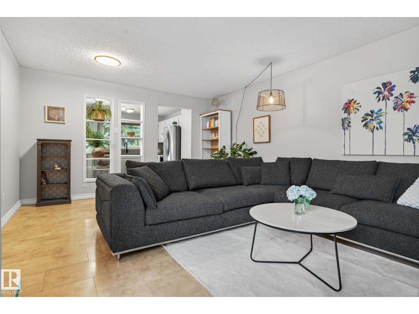 Single Family House for Sale in   AV NW Edmonton 