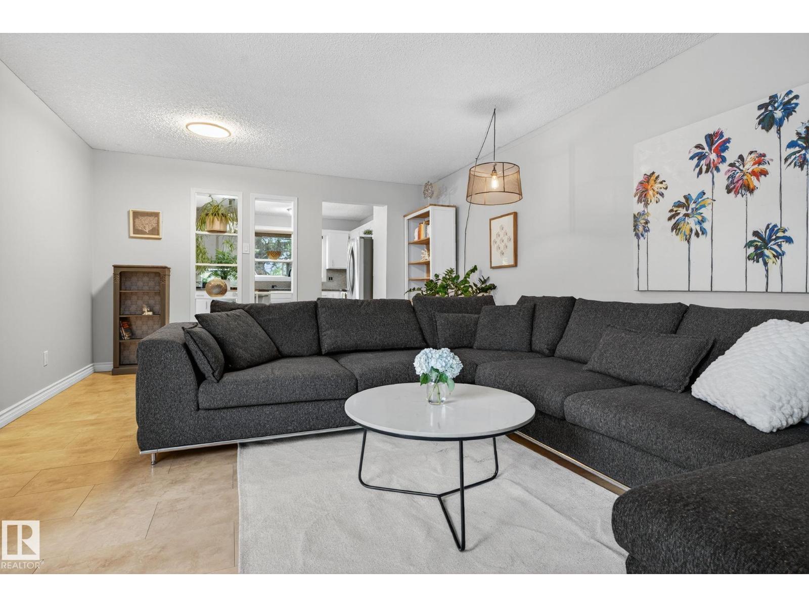 Single Family House for Sale in   AV NW Edmonton 