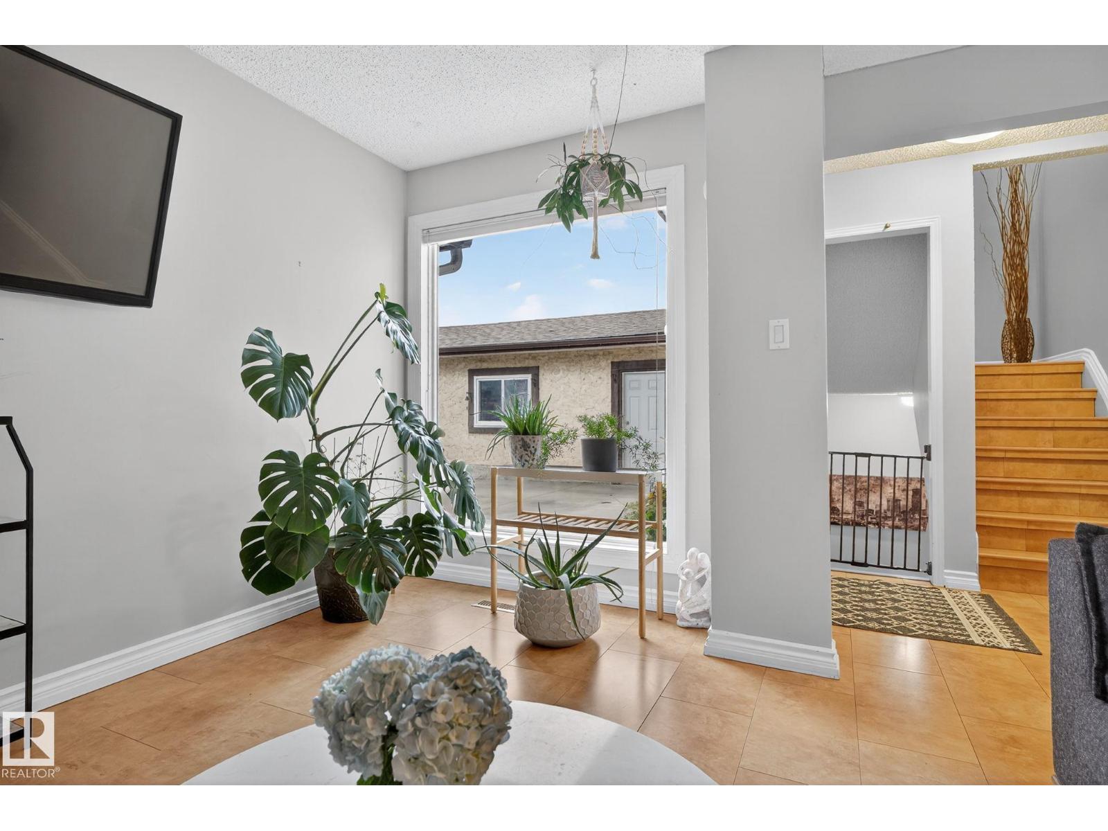 Single Family House for Sale in   AV NW Edmonton 