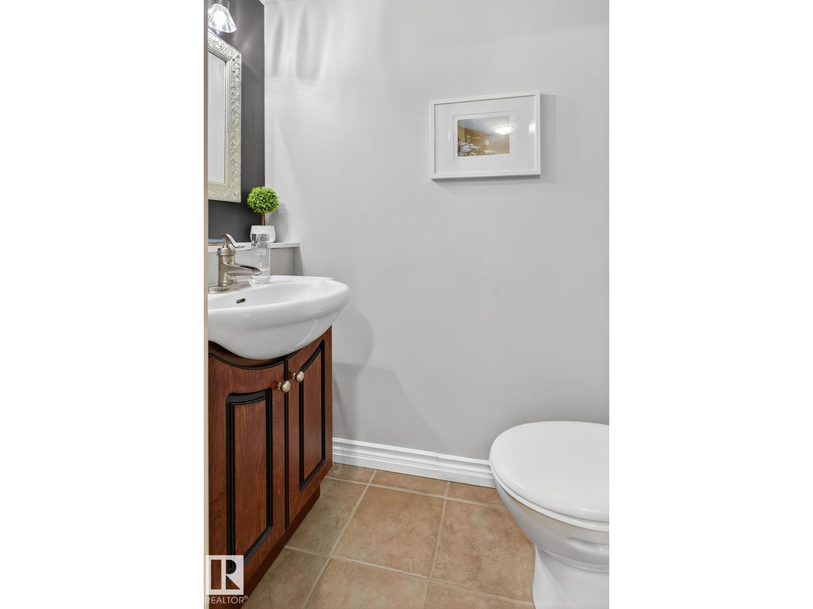 Single Family House for Sale in   AV NW Edmonton 