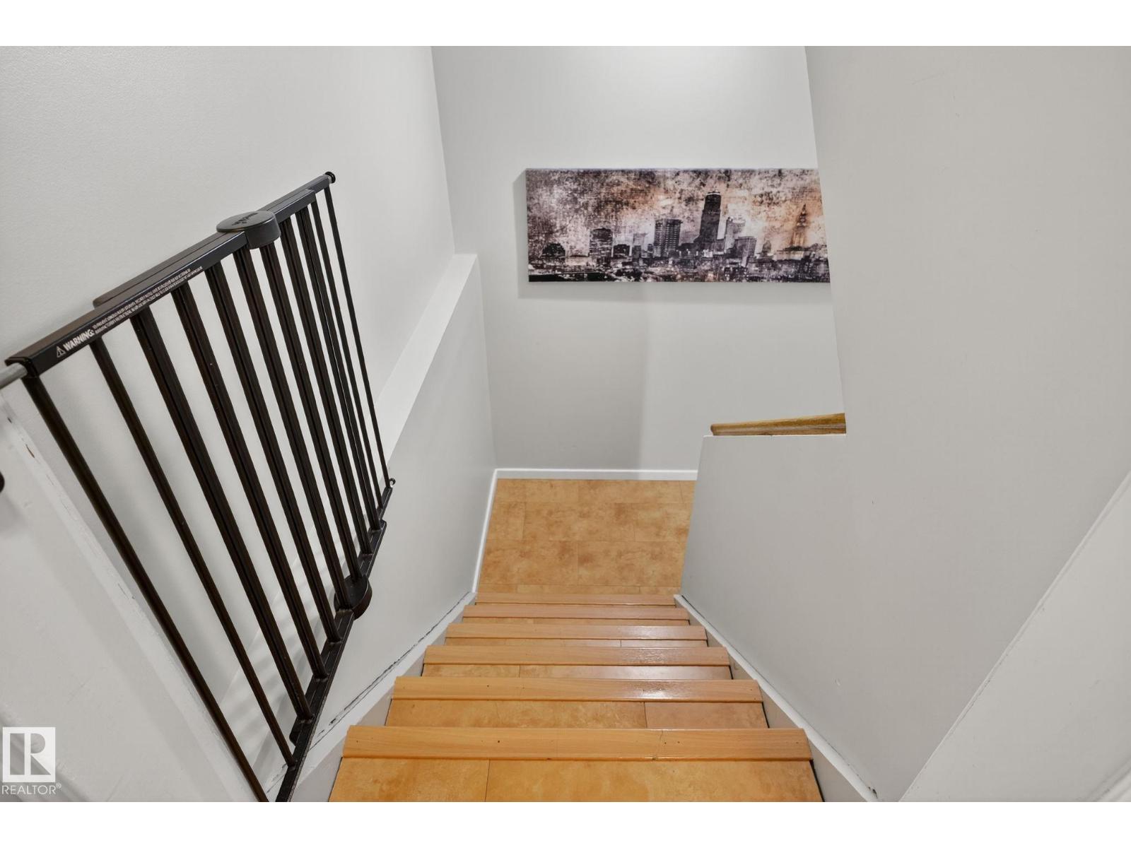Single Family House for Sale in   AV NW Edmonton 