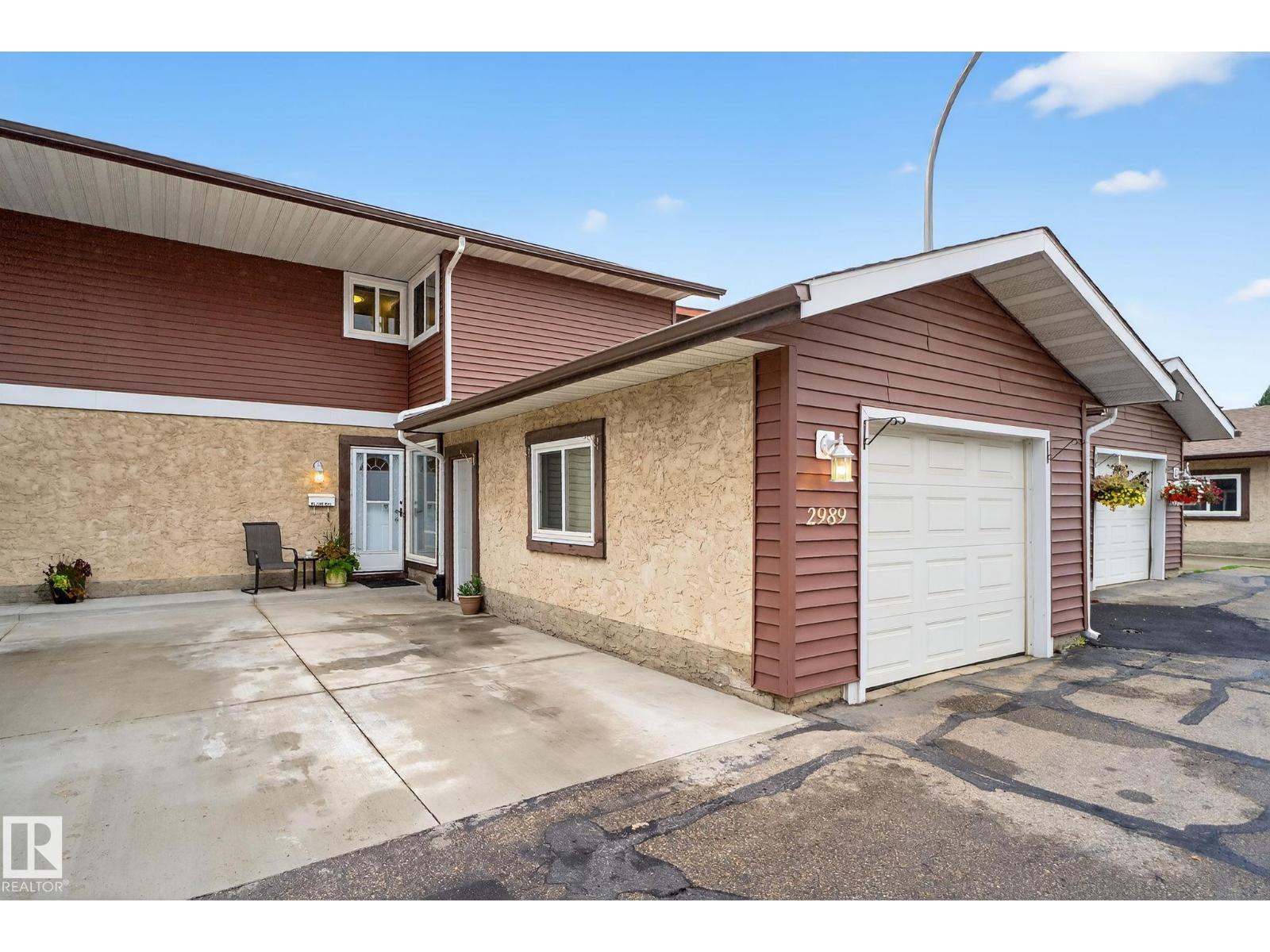 Single Family House for Sale in   AV NW Edmonton 