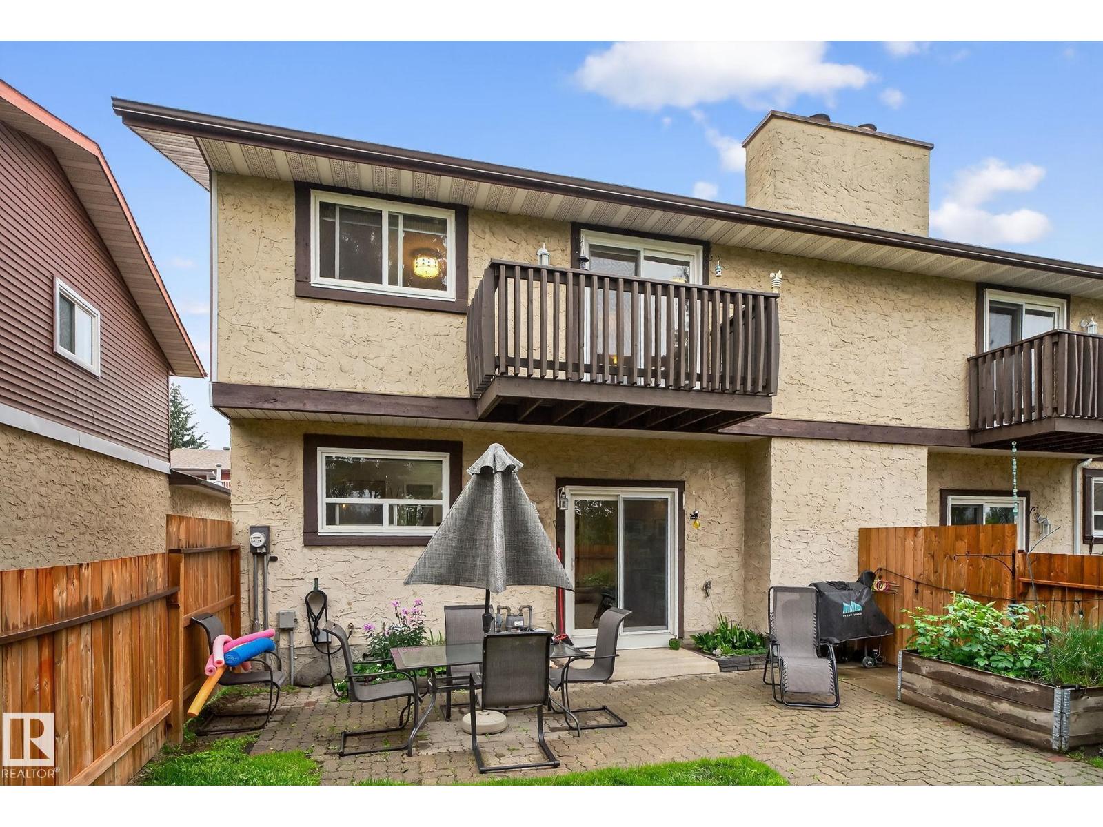 Single Family House for Sale in   AV NW Edmonton 