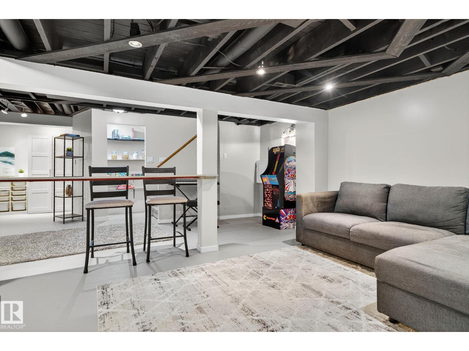 Single Family House for Sale in   AV NW Edmonton 