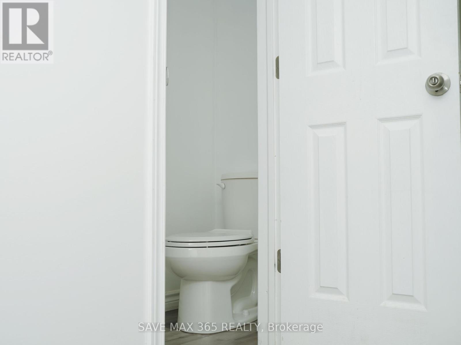 Photo 22 of 264 Waterbrook Lane, Kitchener ON