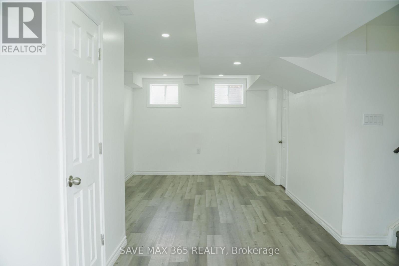 Photo 28 of 264 Waterbrook Lane, Kitchener ON