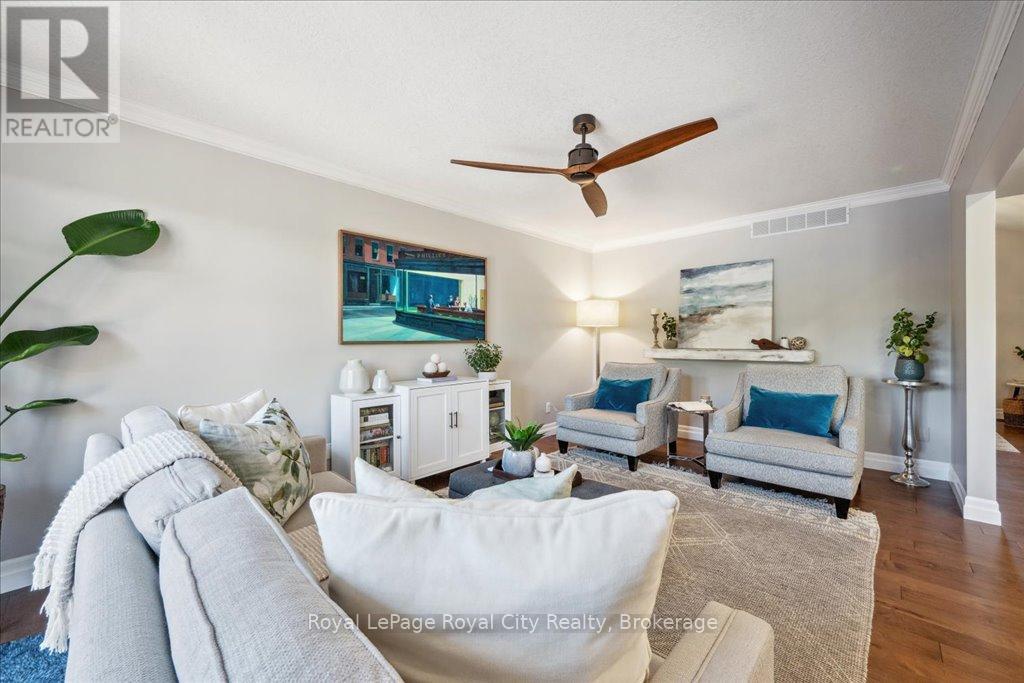 Photo 10 of 790 Dianne Crescent, Centre Wellington ON