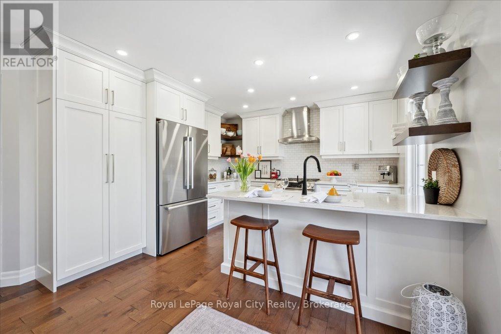 Photo 14 of 790 Dianne Crescent, Centre Wellington ON