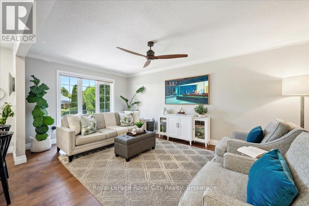 Photo 8 of 790 Dianne Crescent, Centre Wellington ON