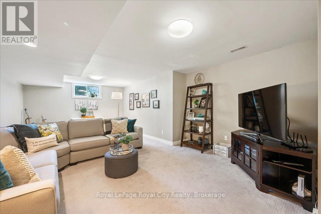 Photo 27 of 790 Dianne Crescent, Centre Wellington ON