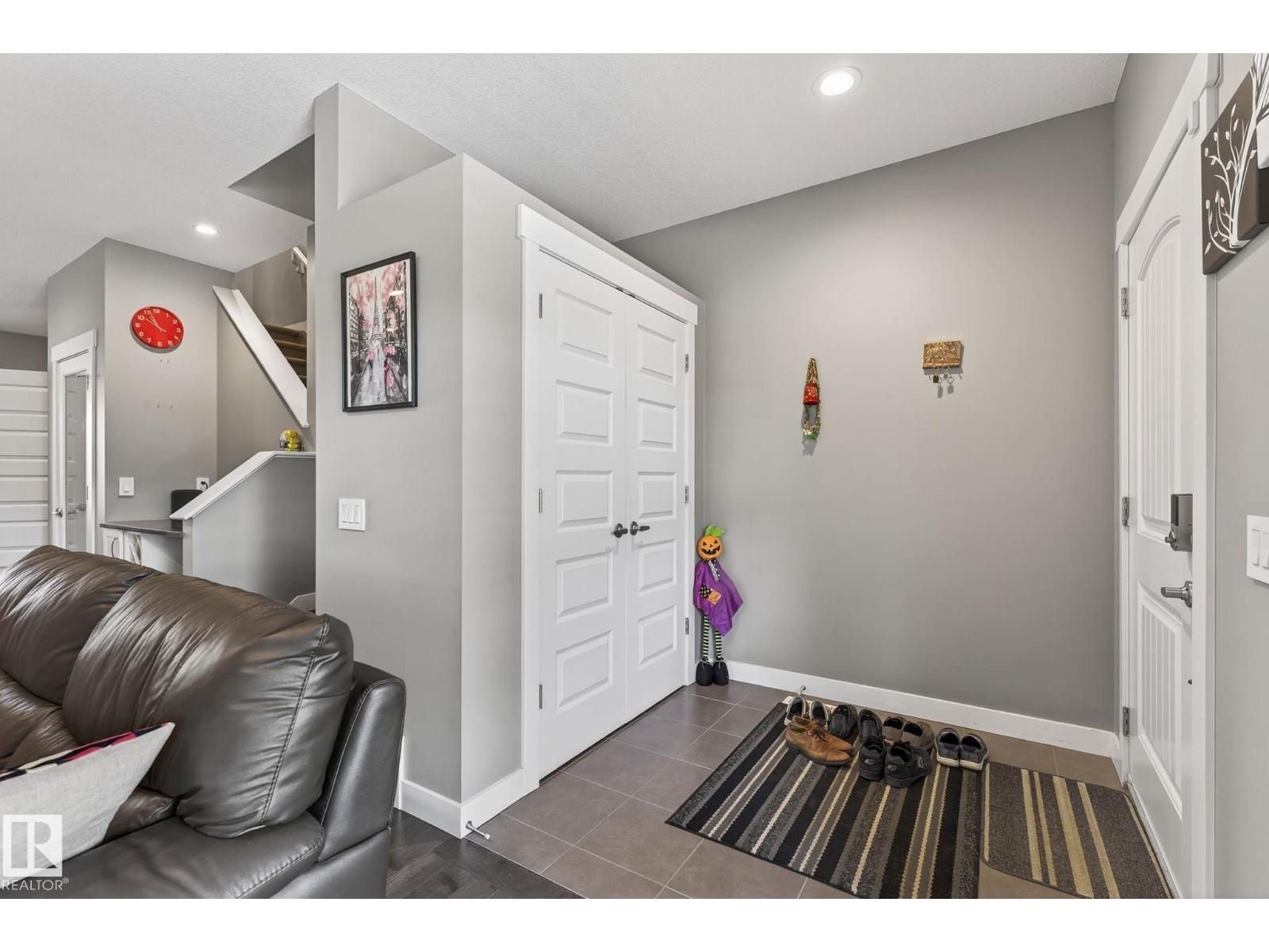 Photo 7 of 8112 224 St Nw, Edmonton AB