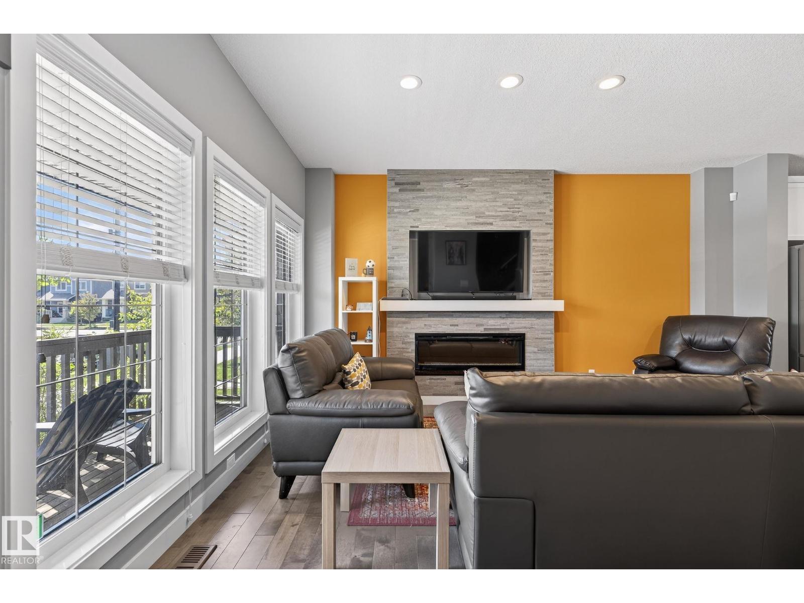 Photo 8 of 8112 224 St Nw, Edmonton AB