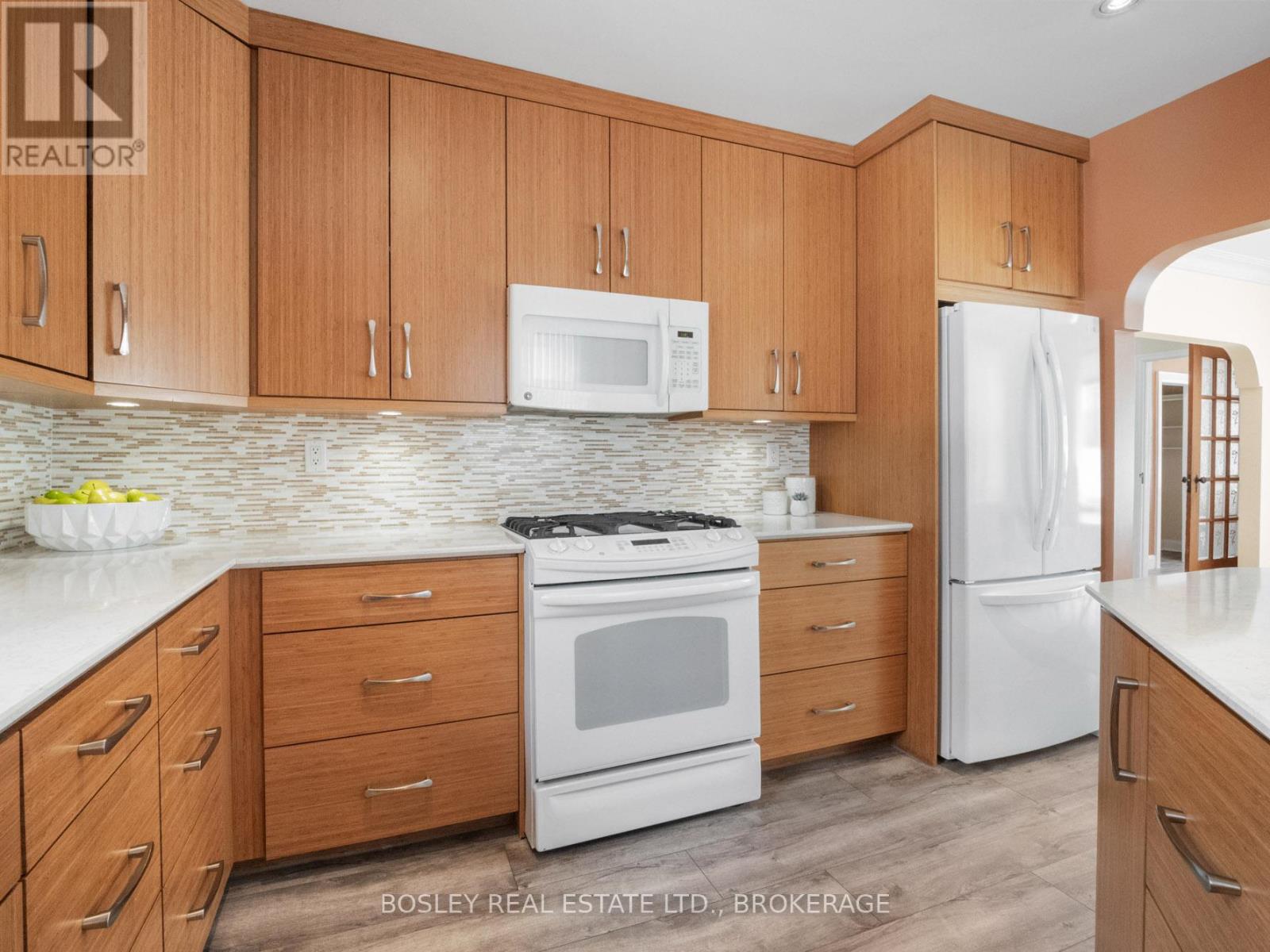 Photo 36 of 257 Lakeshore Road, St Catharines ON