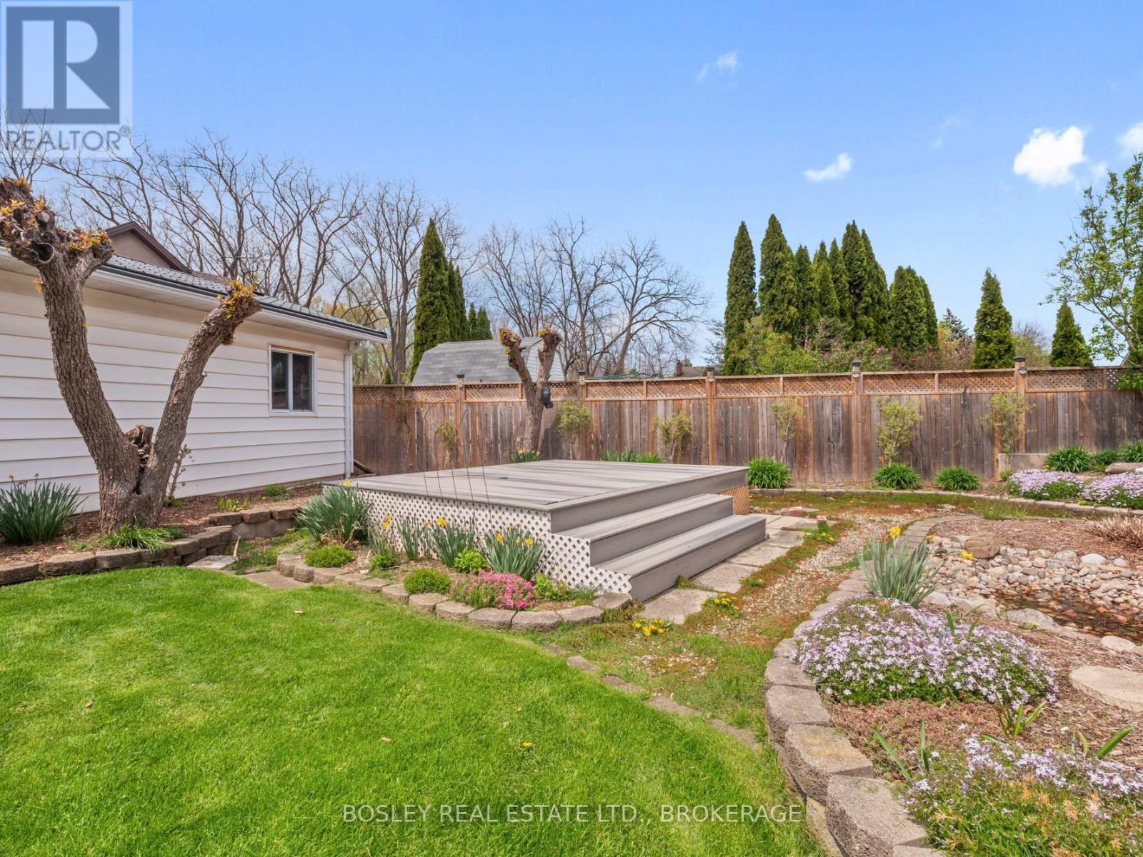 Photo 33 of 257 Lakeshore Road, St Catharines ON