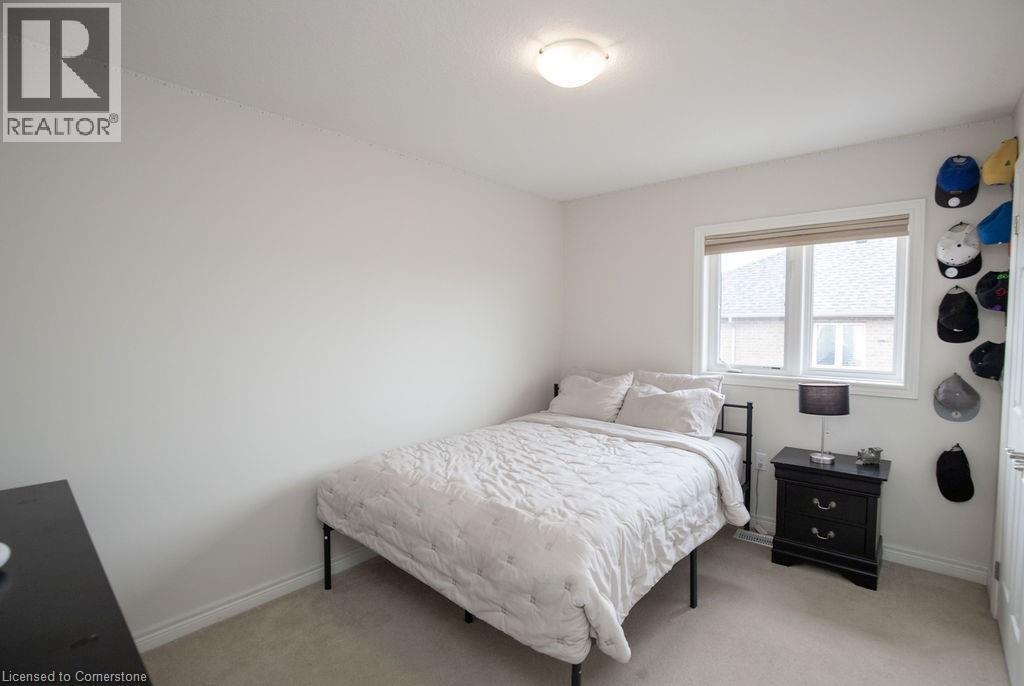 Photo 29 of 69 Winslow Way, Stoney Creek ON