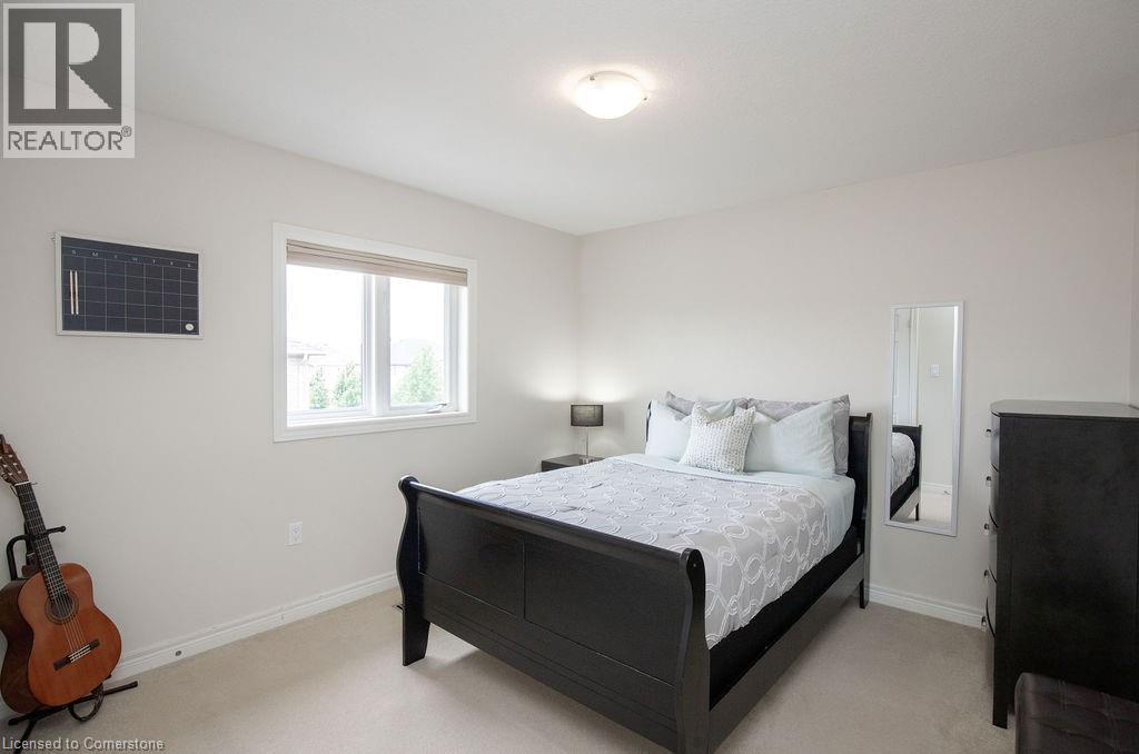 Photo 31 of 69 Winslow Way, Stoney Creek ON