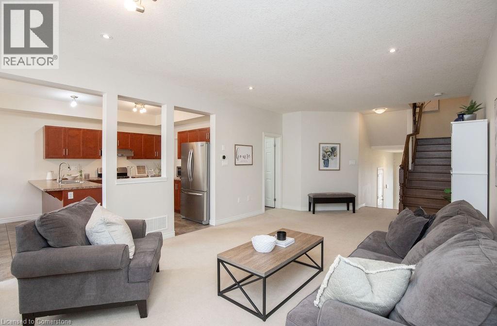 Photo 16 of 69 Winslow Way, Stoney Creek ON