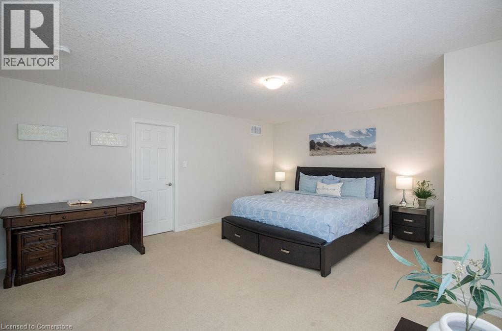 Photo 19 of 69 Winslow Way, Stoney Creek ON