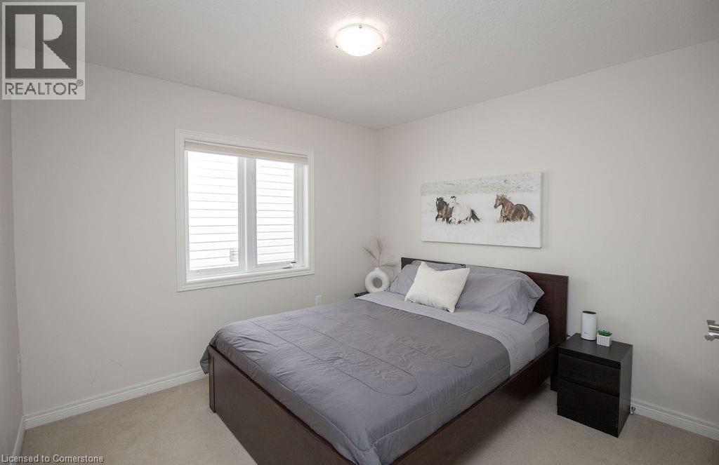 Photo 26 of 69 Winslow Way, Stoney Creek ON