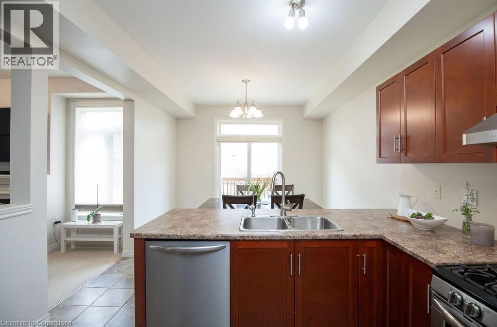 Photo 10 of 69 Winslow Way, Stoney Creek ON