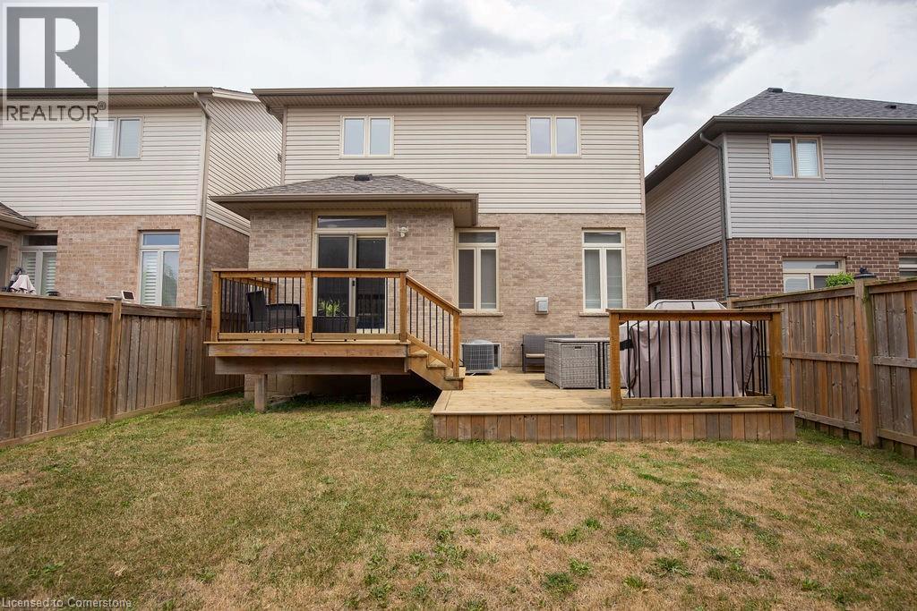 Photo 42 of 69 Winslow Way, Stoney Creek ON