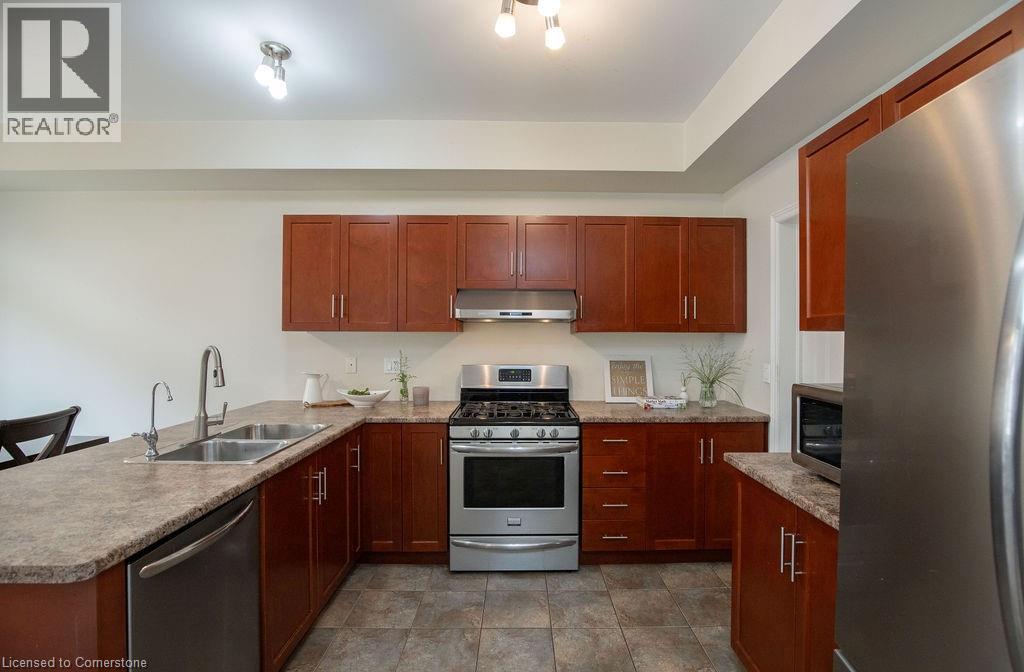 Photo 7 of 69 Winslow Way, Stoney Creek ON